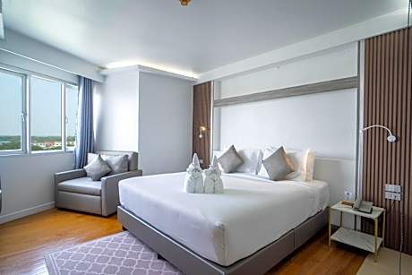 Thongtarin Hotel (SHA Plus)