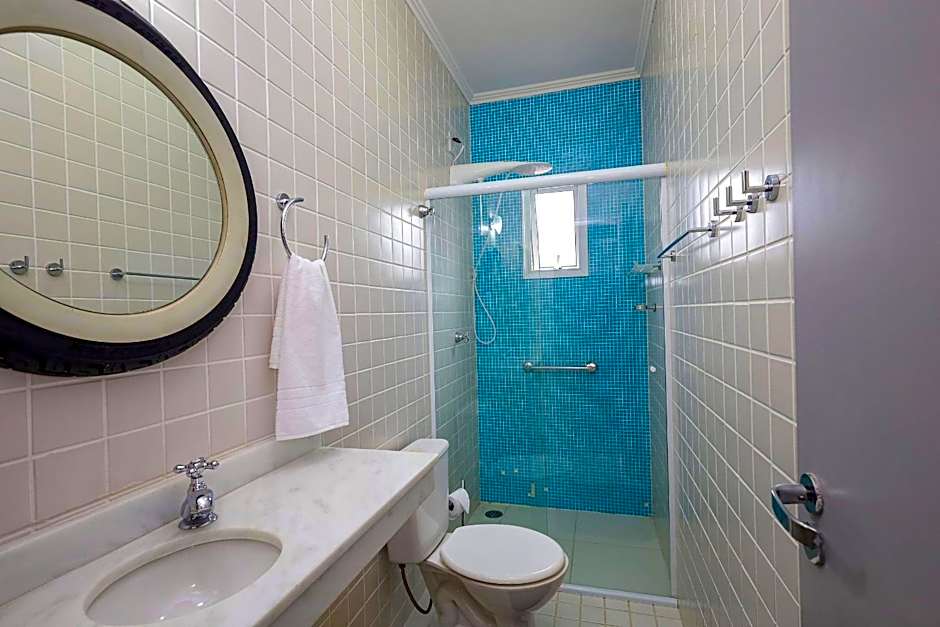 Condomínio a 100m da Praia