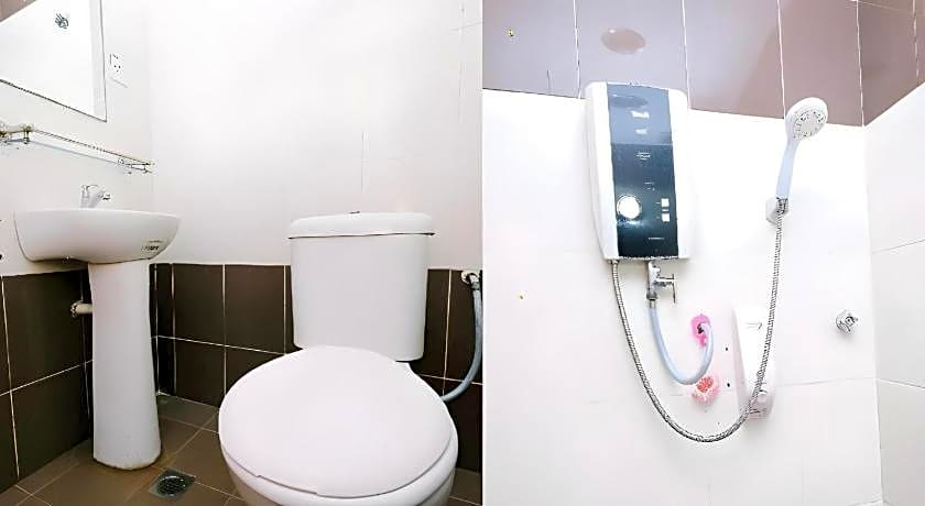 Super OYO 707 Ayuni Hotel