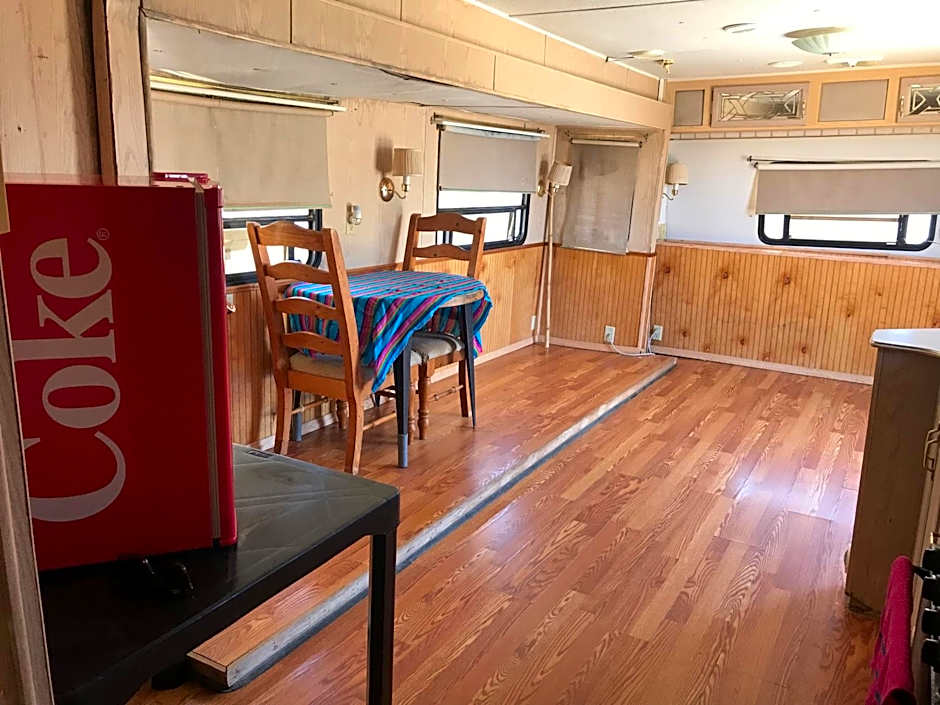 Caravan cerca del mar