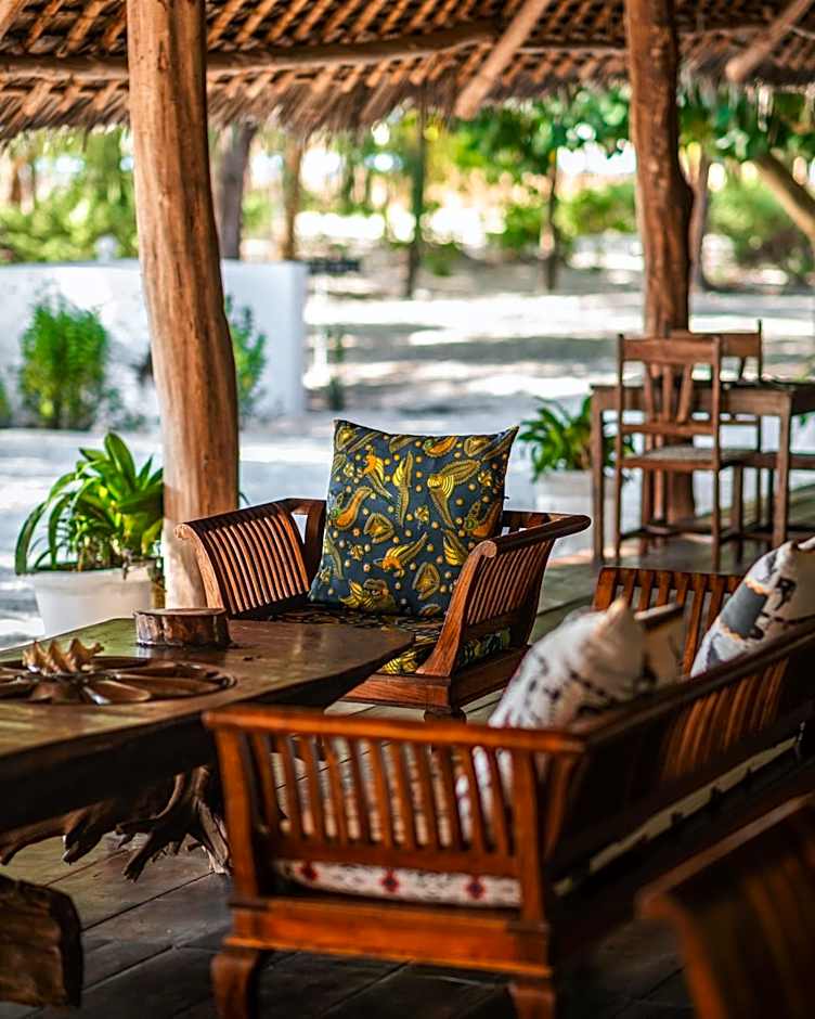 Hakuna Majiwe Beach Lodge Zanzibar