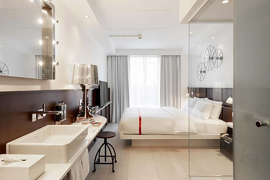 Ruby Lucy Hotel London by IHG