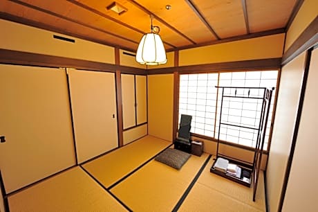 Japanese-Style Quadruple Room