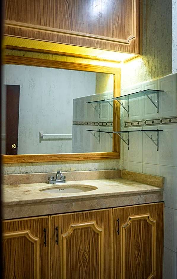 Suites del Sol Hotel & Apartments
