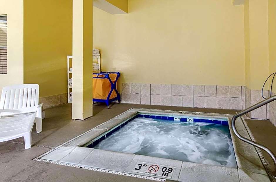 Comfort Suites Wytheville near Conference Center