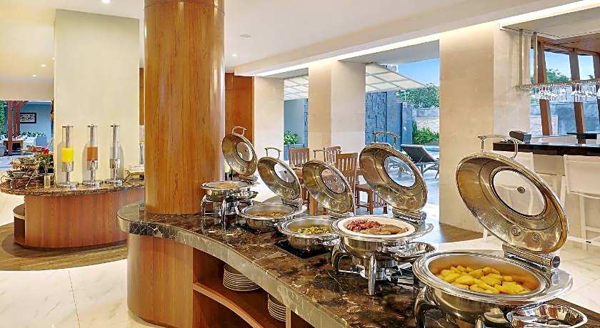 Townhouse Oak Signature Hotel