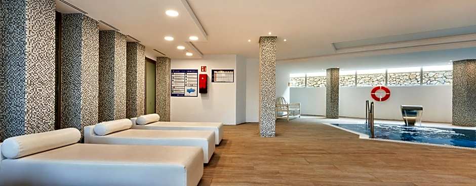 Globales Cala Bona Suites