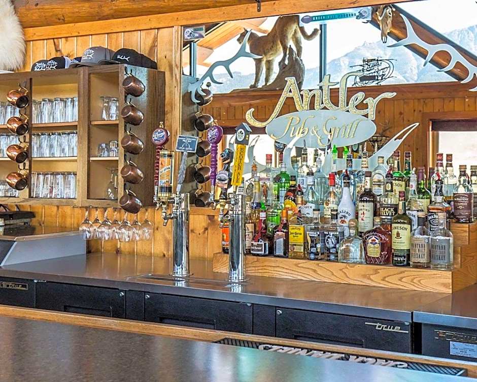 The Antler Lodge - Gardiner