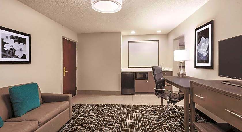 La Quinta Inn & Suites by Wyndham Covington