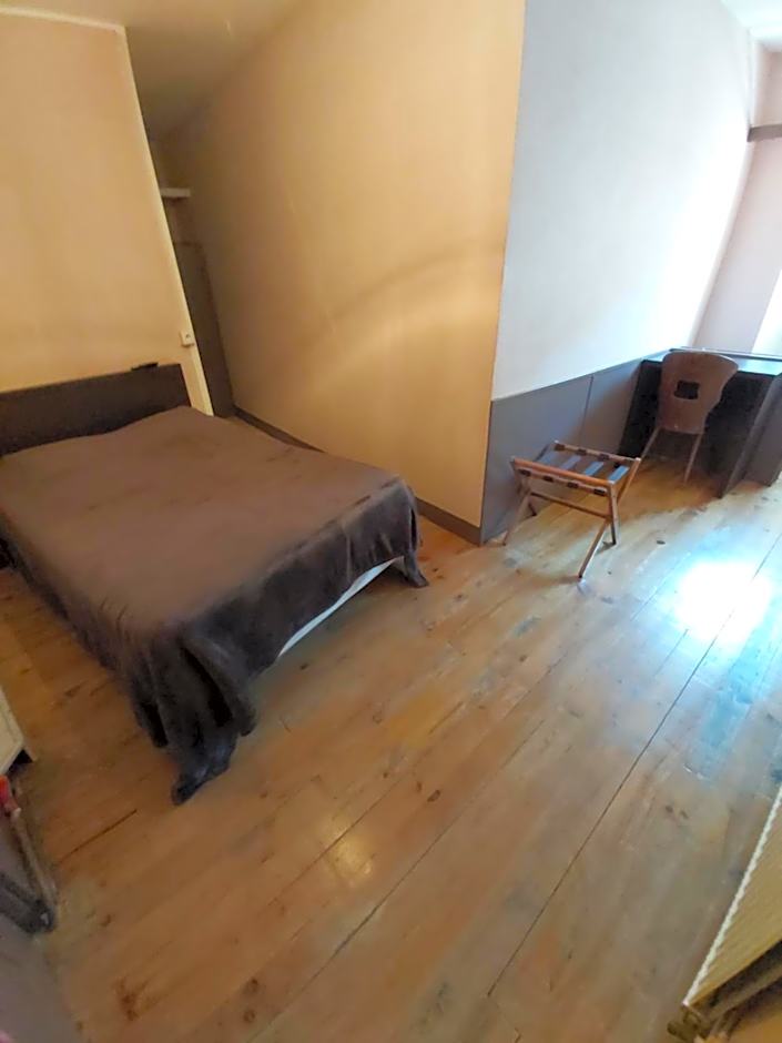 Photo 1 of 2 of Double Room