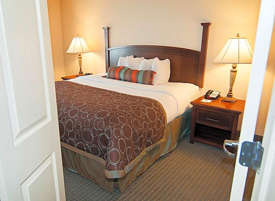 Staybridge Suites Wichita By IHG