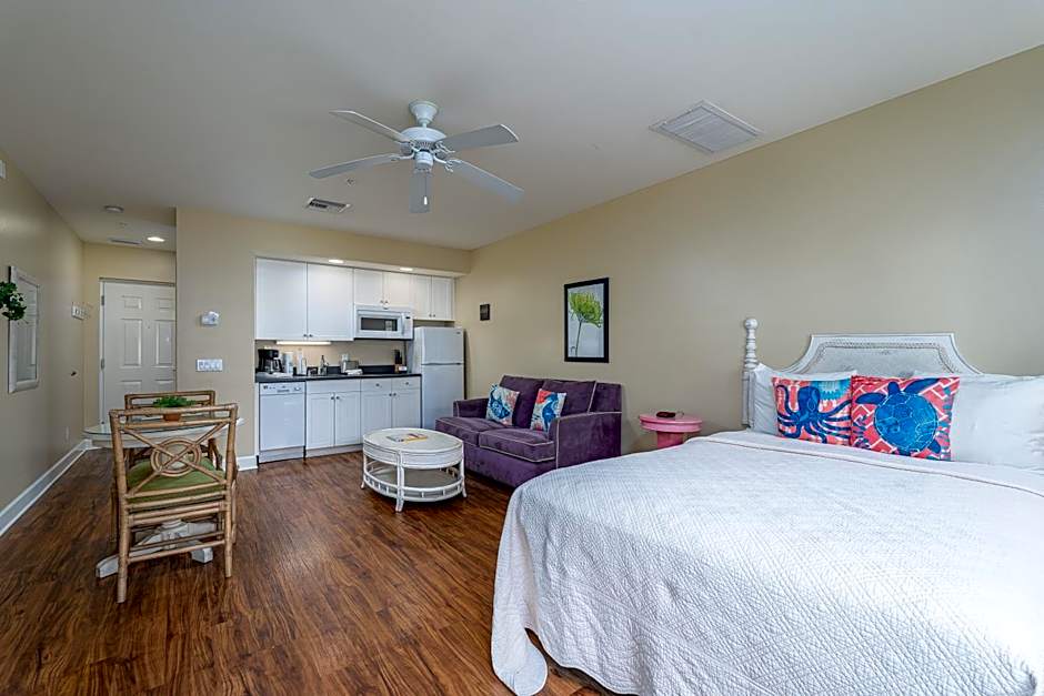 Harbour House at the Inn 208