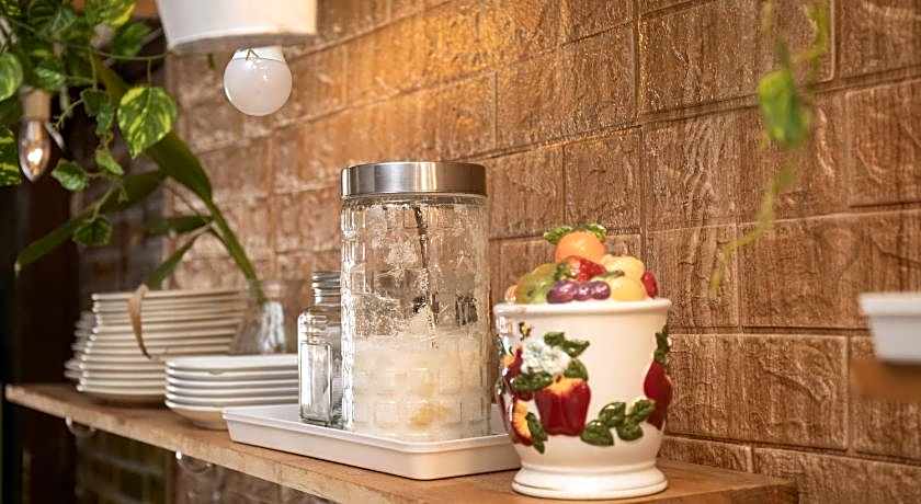 Escape Backpackers KK