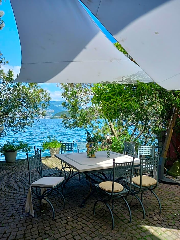 L'Oleandro sul Lago d'Iseo B&B