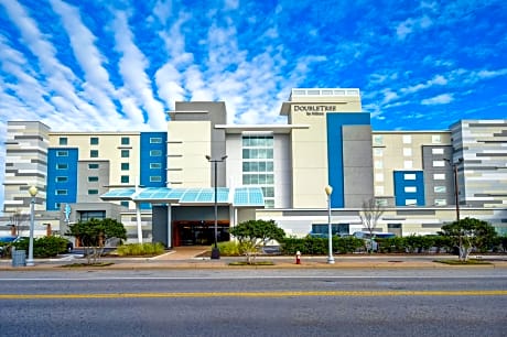 DoubleTree by Hilton Oceanfront Virginia Beach