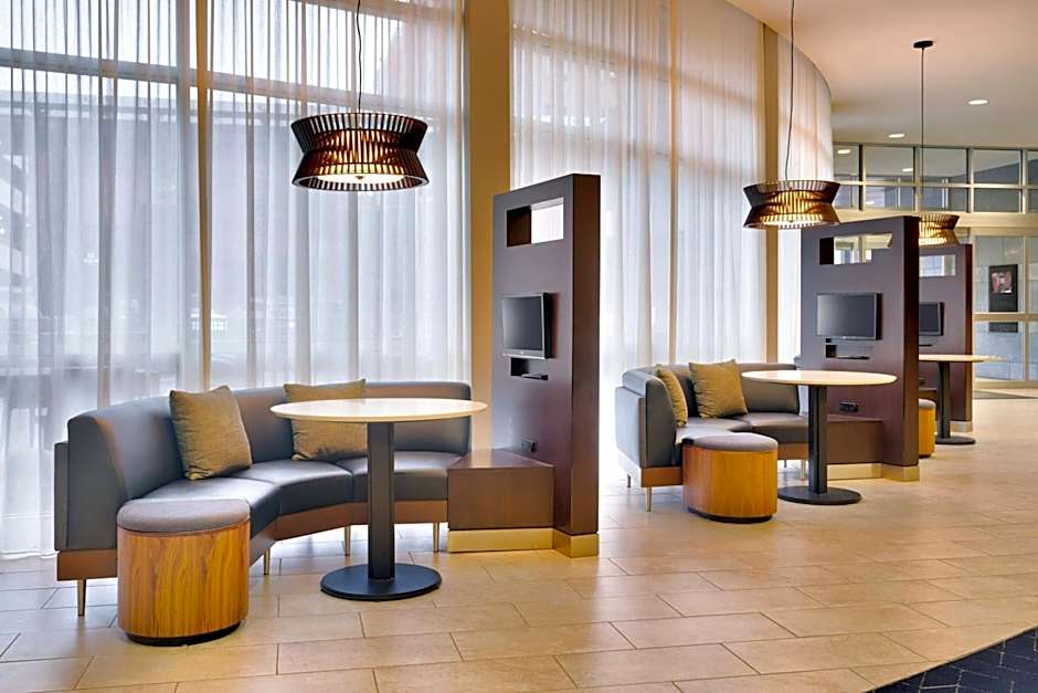 Courtyard by Marriott Lincoln Downtown/Haymarket