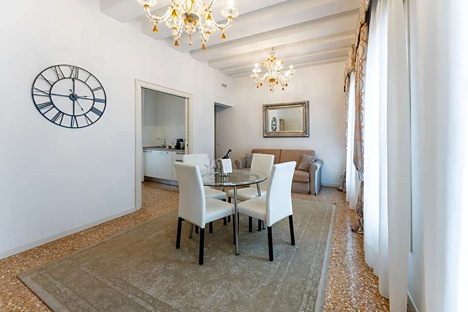 San Teodoro Palace - Luxury Apartments