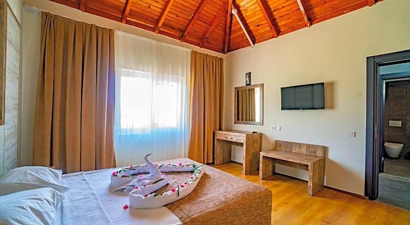 SENZA GARDEN HOLIDAY CLUB