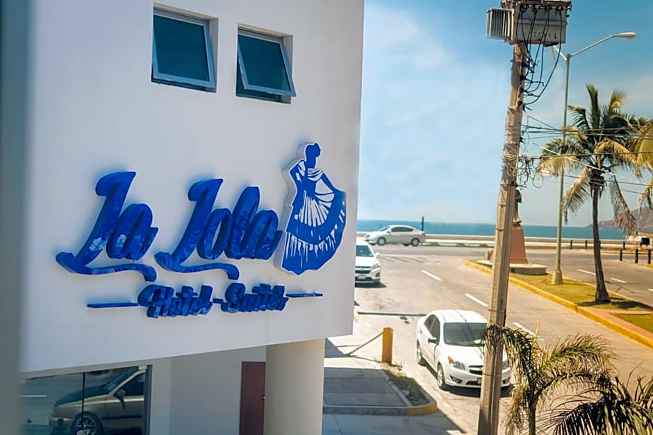 La Lola Hotel & Suites