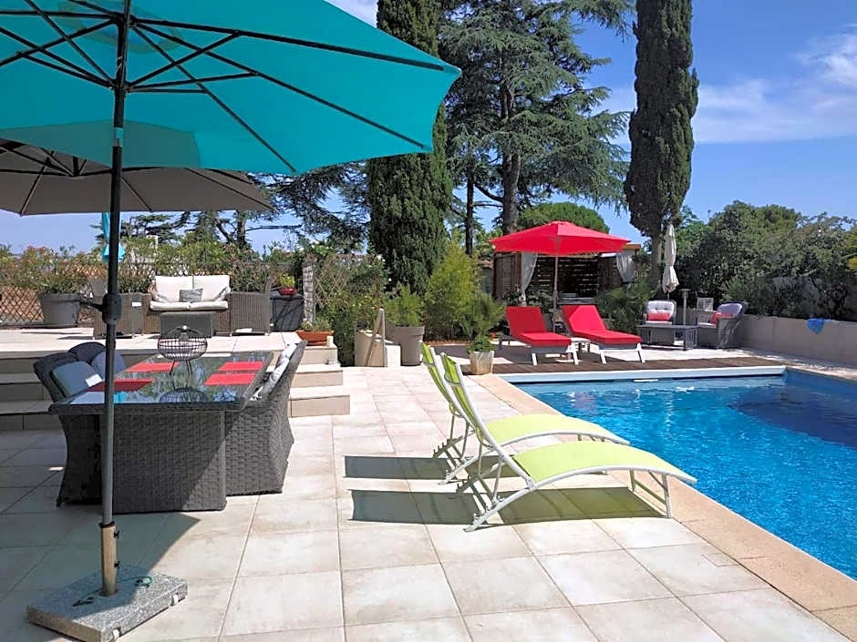 La Villa des Cèdres & SPA "réservée aux couples"