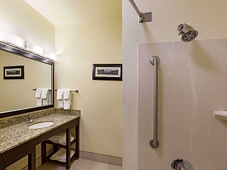 1 King Bed Mobility Accessible Room Non-Smoking
