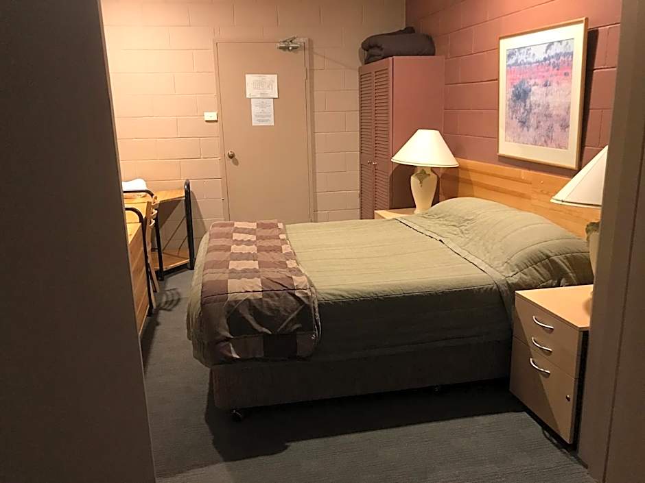 Cottonwood Lodge