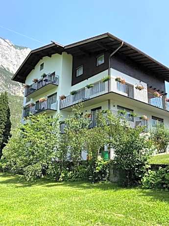 Pension Alpina