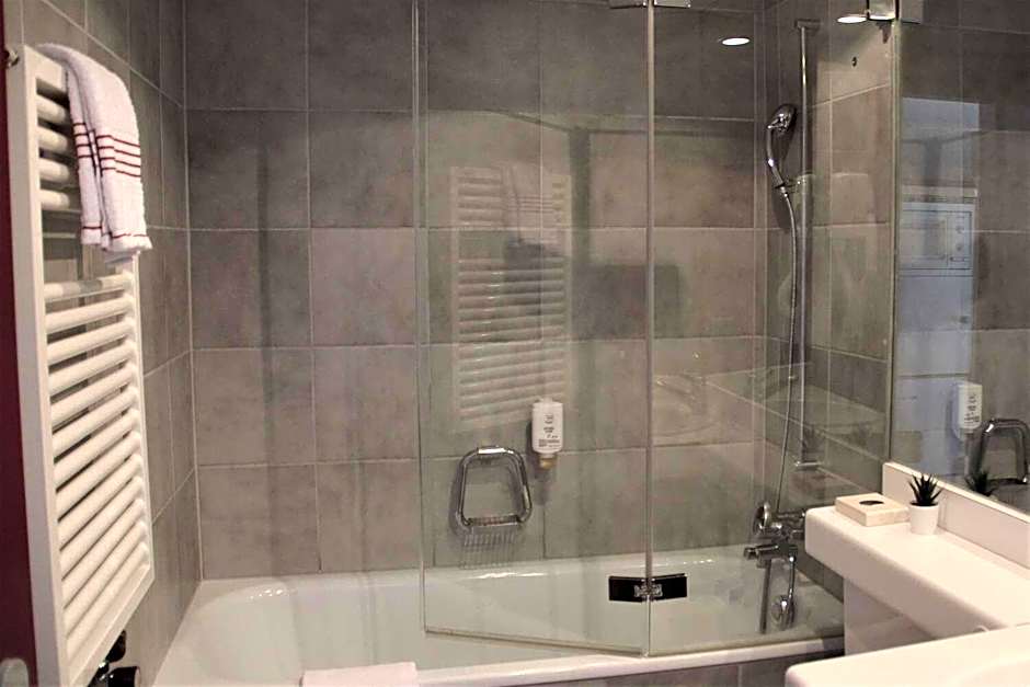 LODGE - Elements Lodge