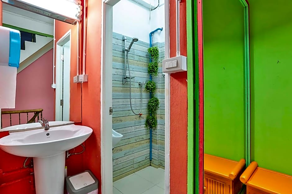 Elixir Hostel Bangkok