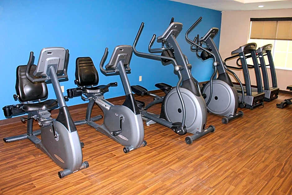 Comfort Inn & Suites Near Six Flags & Medical Center