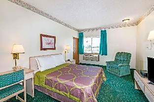 Photo 1 of 2 of 1 Queen Bed, Mobility Accessible, Grab Bars, Bathtub