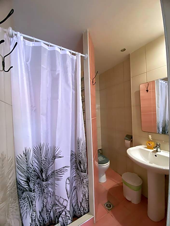 Corinth Beach Apartment and Hostel