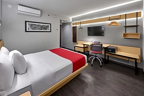 Queen Room