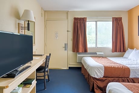 2 Double Beds Smoking