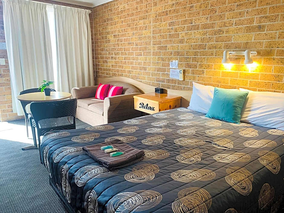 Town and Country Motor Inn