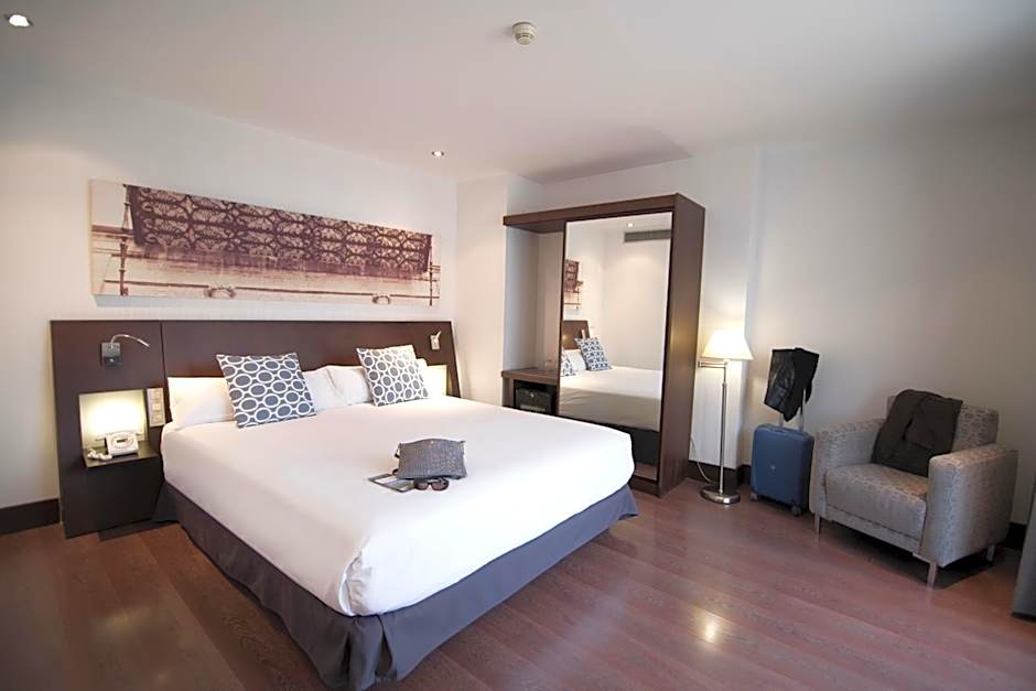 Petit Palace Marques Santa Ana