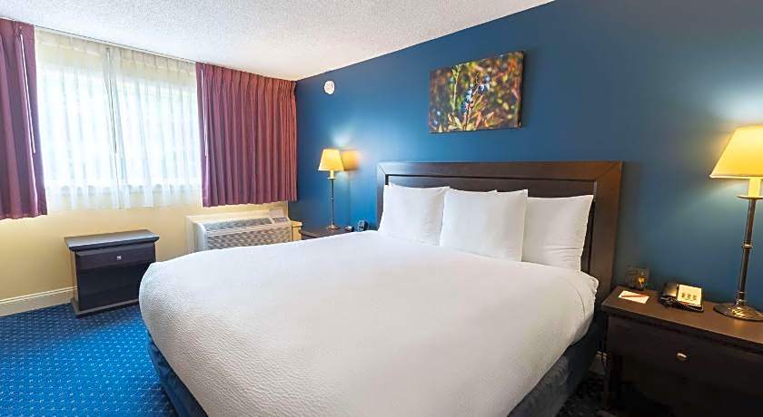 Fireside Inn & Suites Waterville