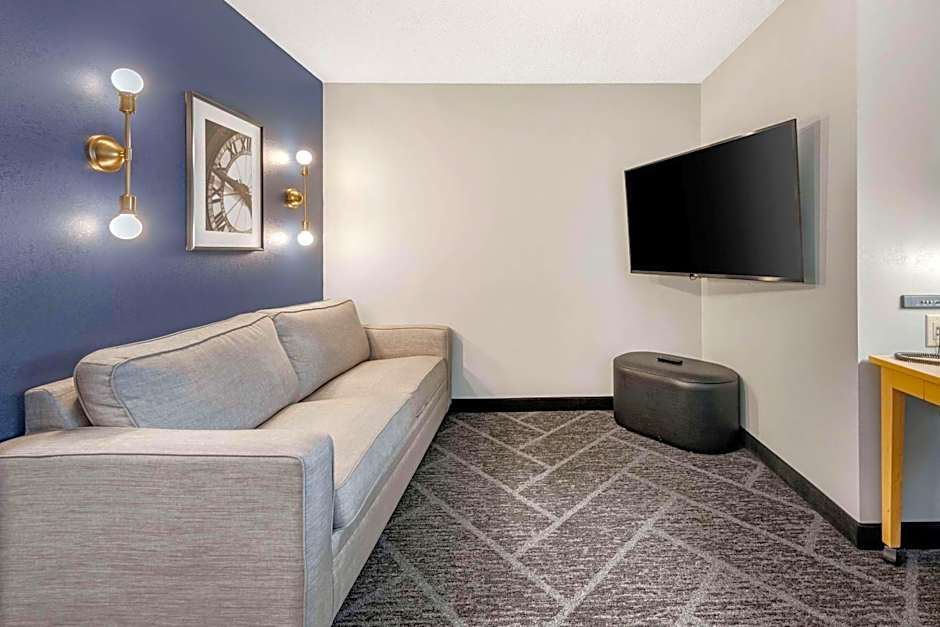 Cambria Hotel Minneapolis Maple Grove