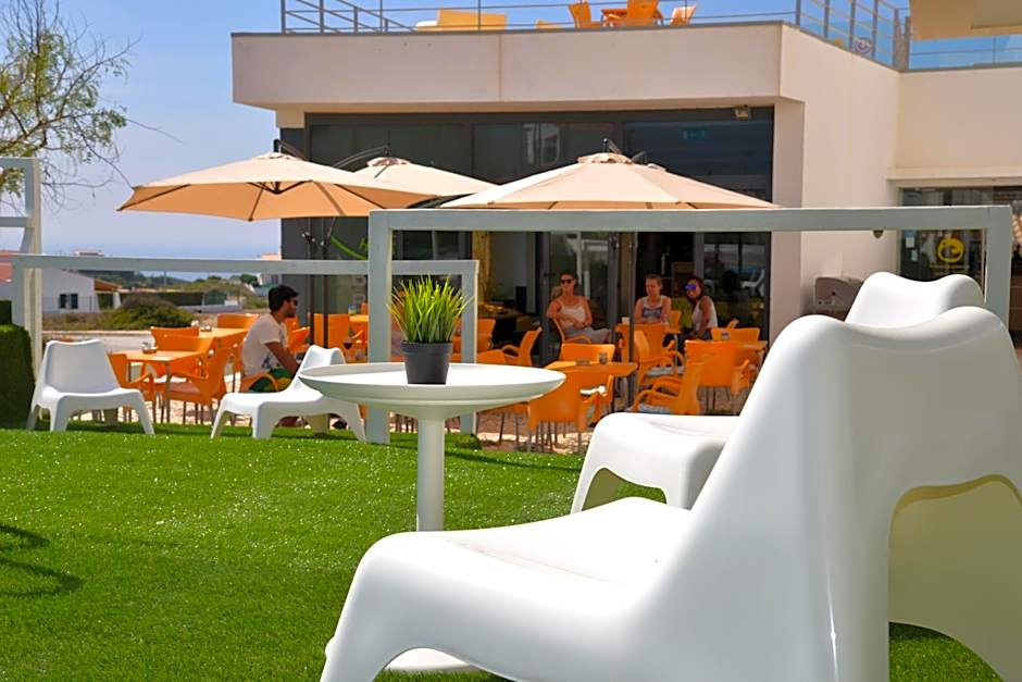 HI Arrifana Destination Hostel