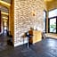 Pinegrove Hotel