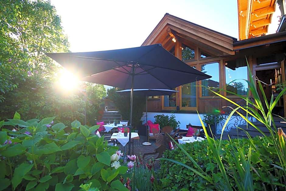 Kia Ora Hotel Restaurant