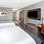 Holiday Inn Express Hotel & Suites Chicago-Algonquin By IHG