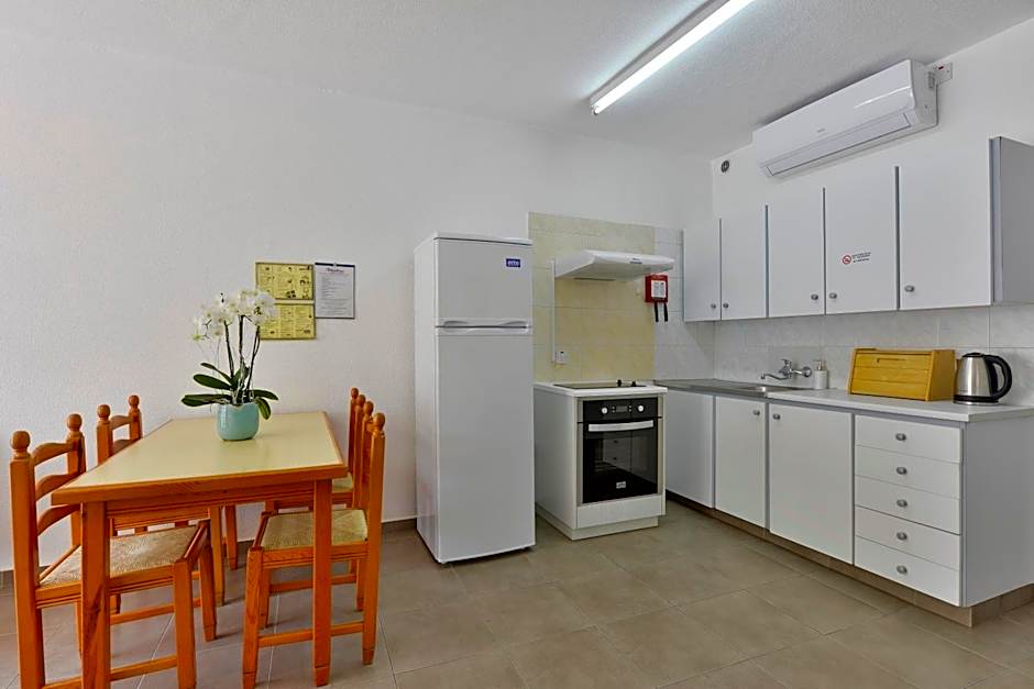 Napa Prince Hotel Apts