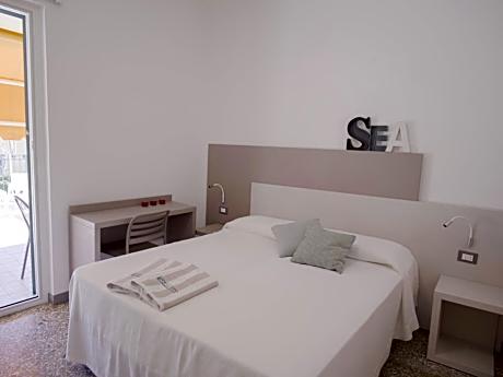 Triple Room with Terrace
