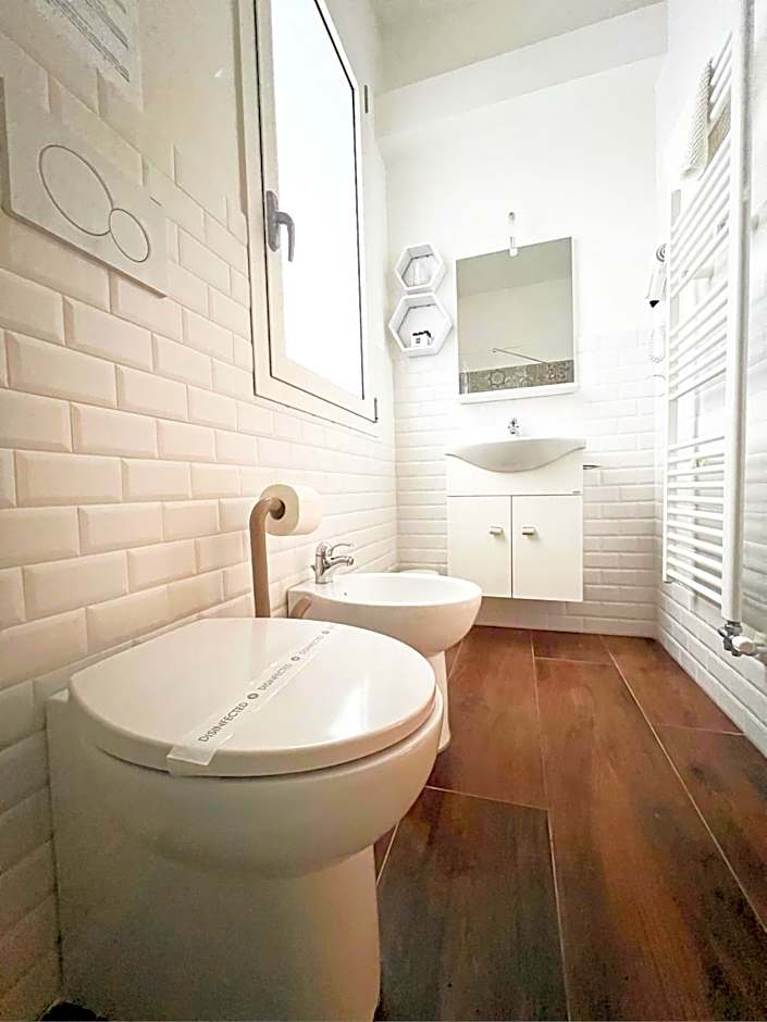 Eccelsoleccese Boutique B&B - steps from the Historic Center