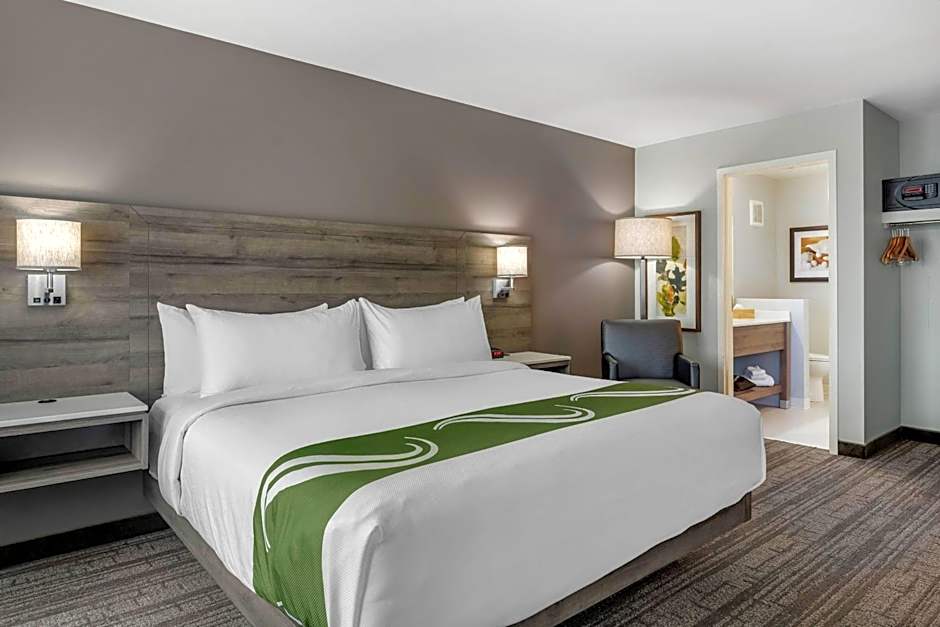 Amsterdam Inn & Suites, an Ascend Collection Hotel