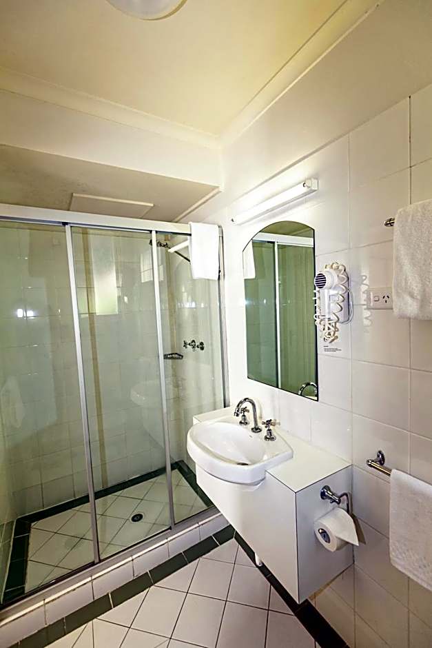 The Denman Hotel Thredbo