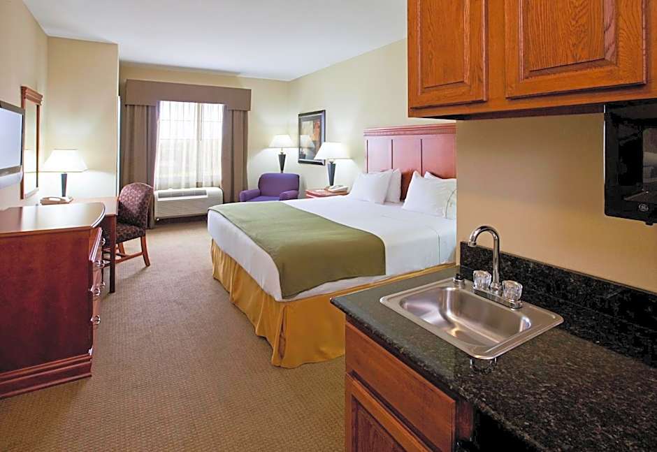 Photo 1 of 1 of 1 King Bed, Hearing/Mobility Accessible