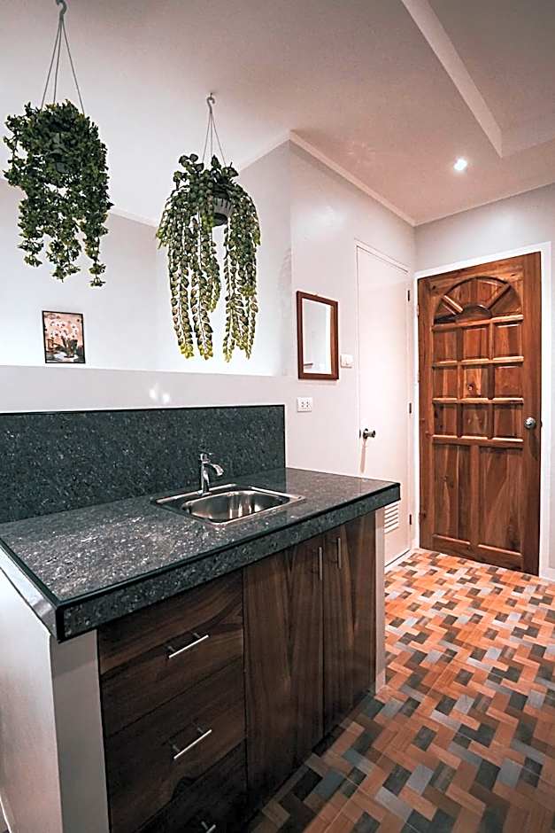 Kingswick Residences & Lodge