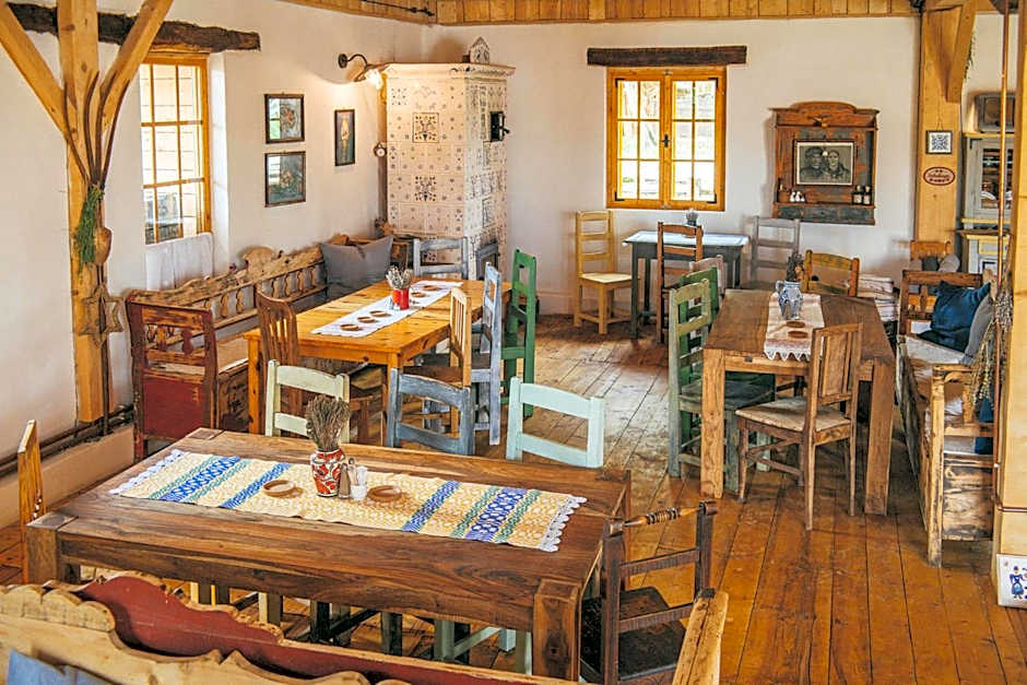 Viscri 32 - White Barn and Blue House